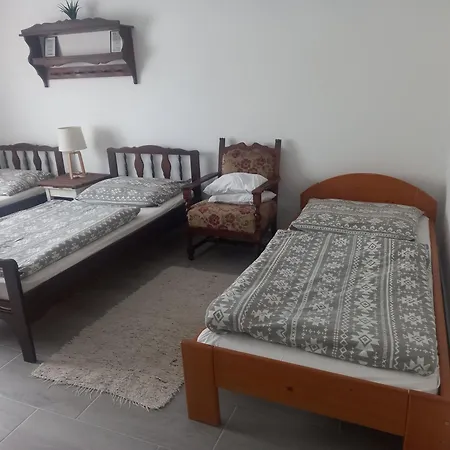 Holiday home Borbely Vendeghaz *